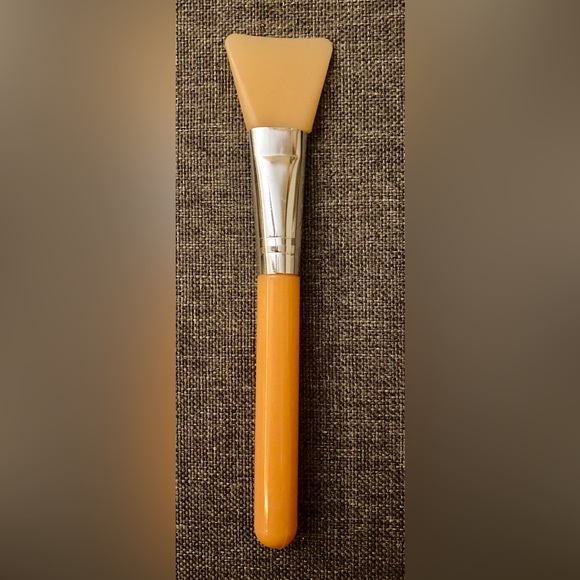 COPY - 5/$15! Bundle of brand new makeup brushes! - Picture 6 of 6